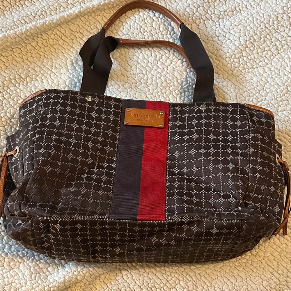 Kate Spade New York Classic Noel Baby Bag in great used condition.